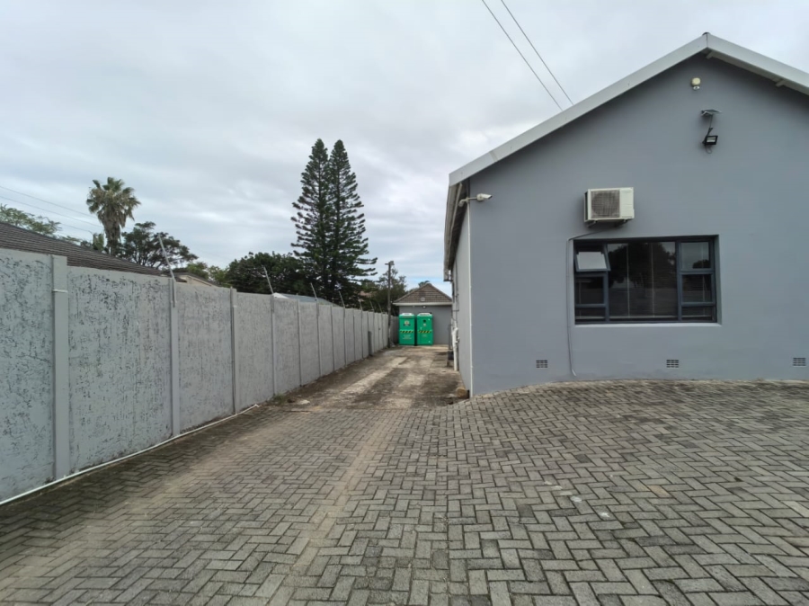 Commercial Property for Sale in Vincent Eastern Cape